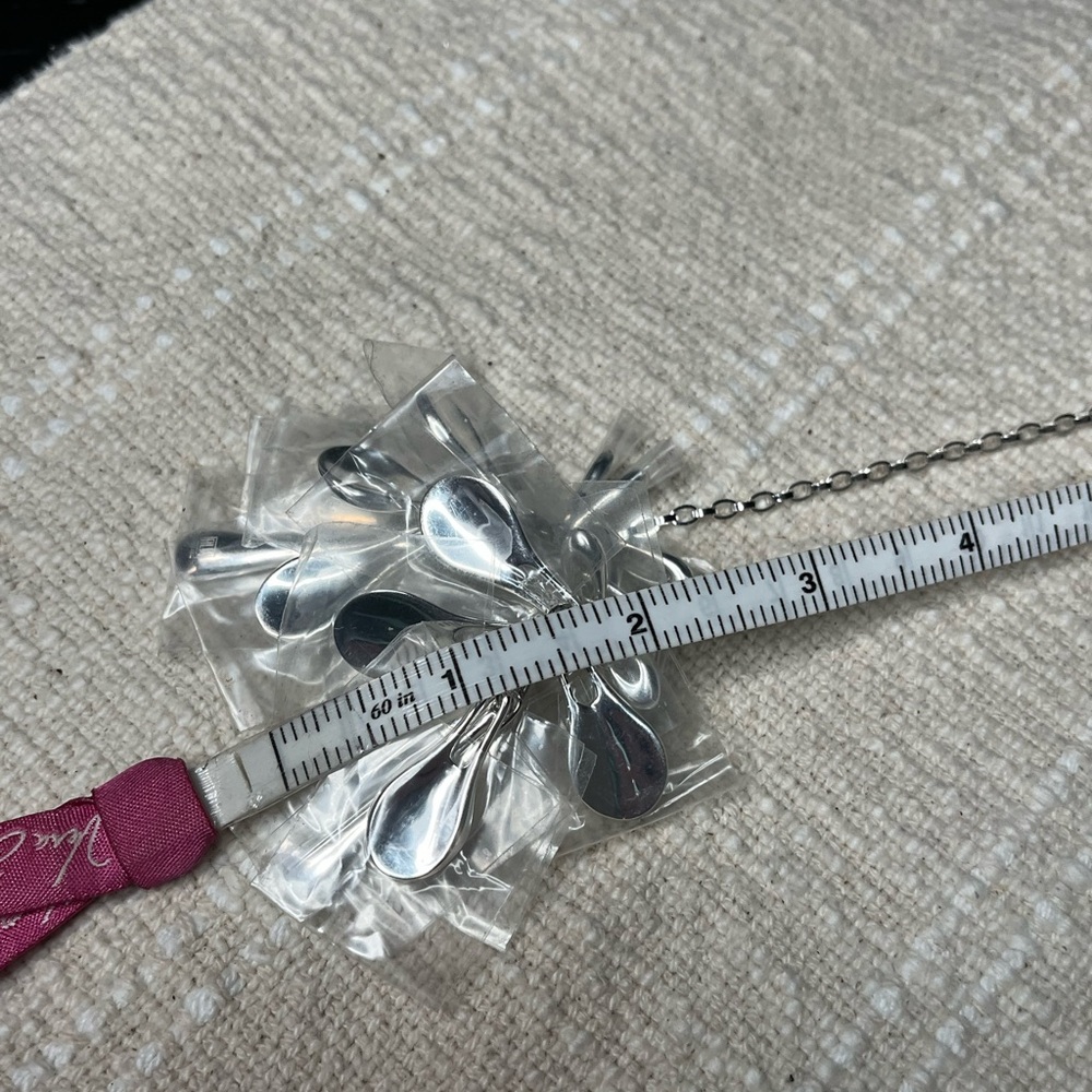 RLM Silver Jewelry Set with Necklace and Earrings - Picture 10 of 12